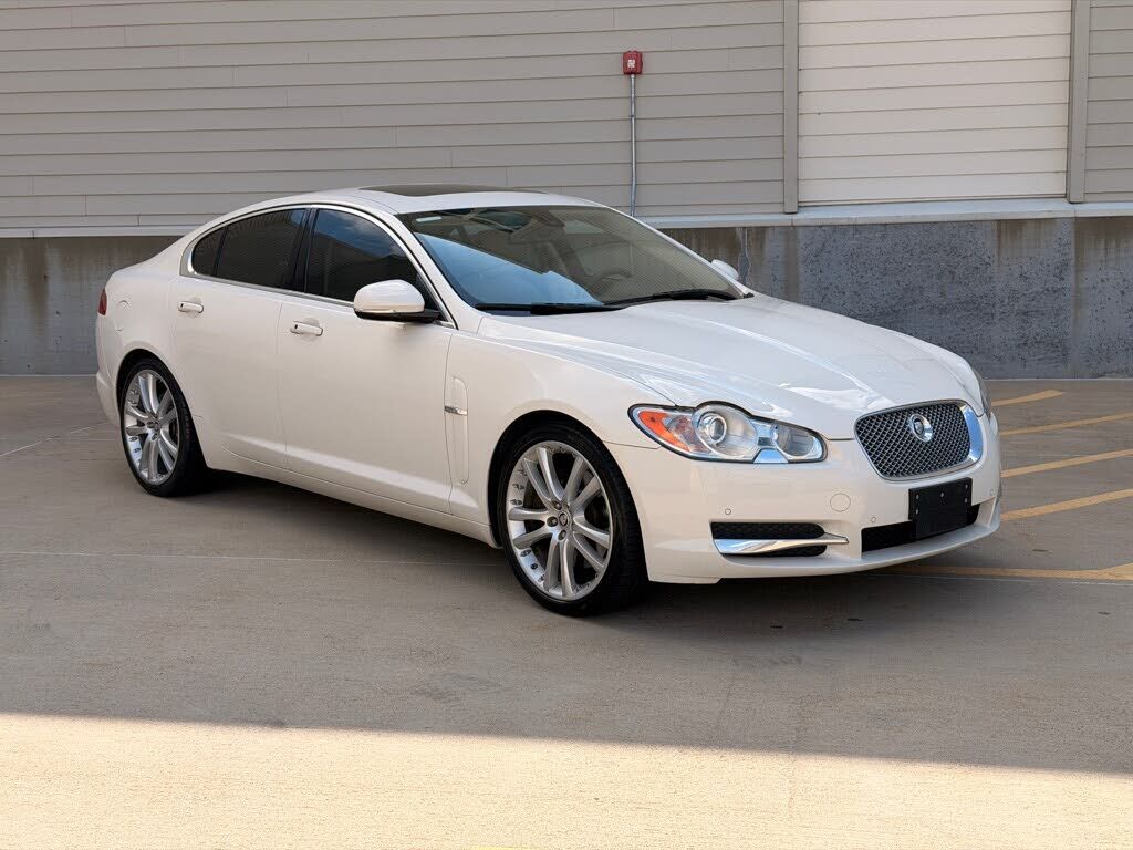 2010 JAGUAR XF