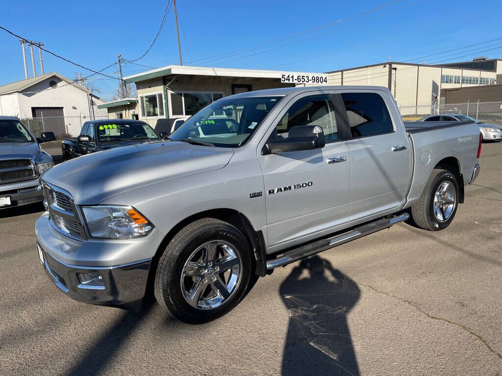 2012 DODGE Ram