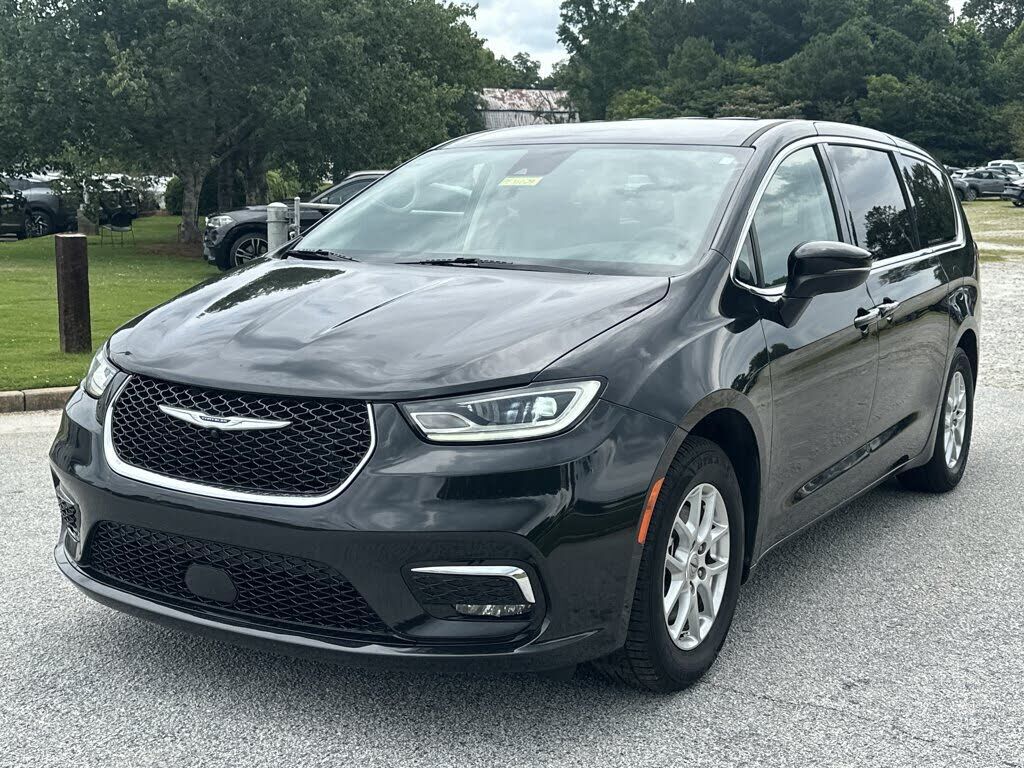 2023 CHRYSLER Pacifica