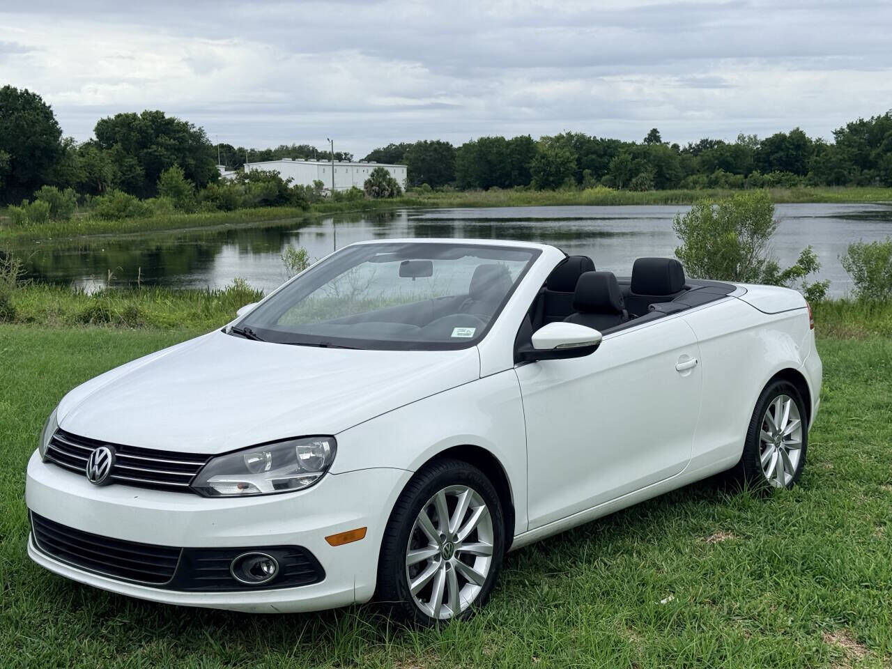 2015 VOLKSWAGEN Eos