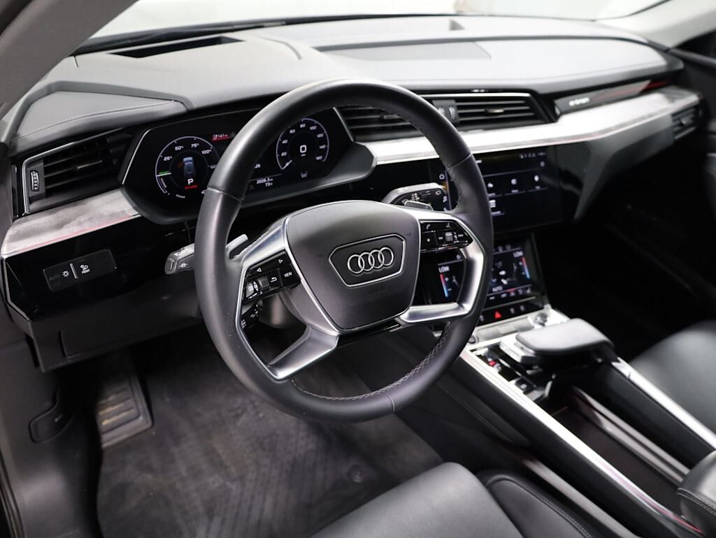 2024 Audi Q8