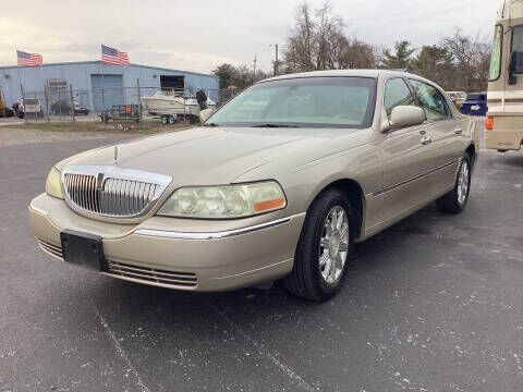 2008 LINCOLN Town Car