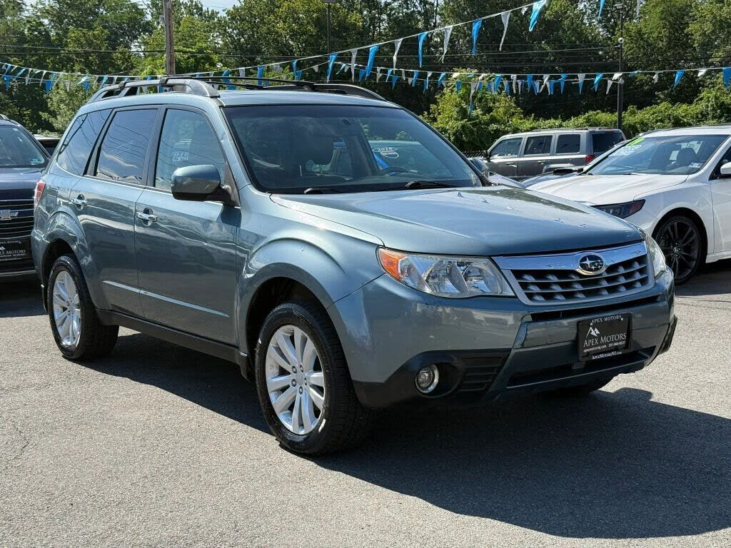 2013 SUBARU Forester