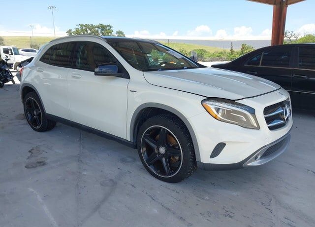2015 MERCEDES-BENZ GLA-Class