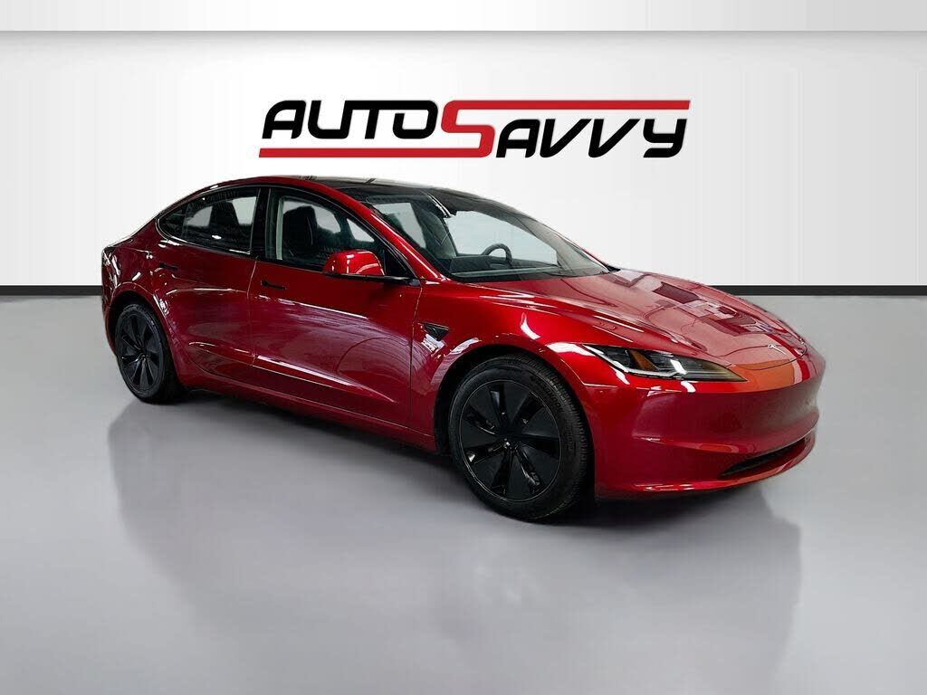 2025 TESLA Model 3