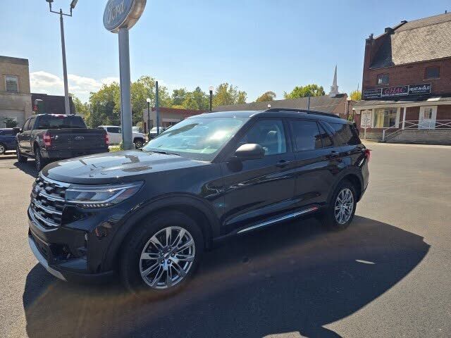2025 FORD Explorer
