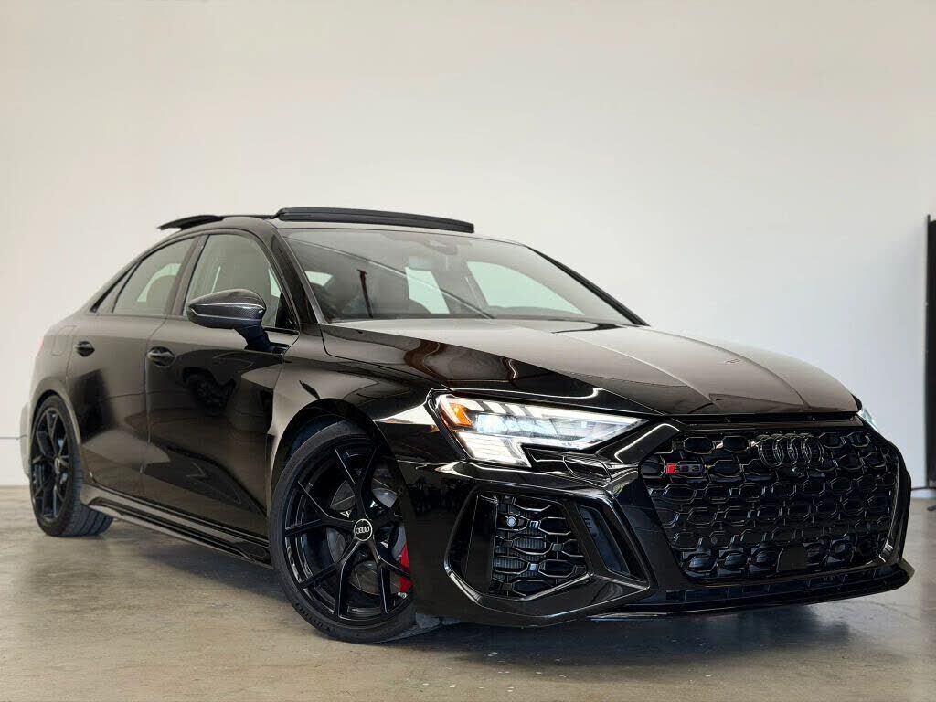 2022 AUDI RS3