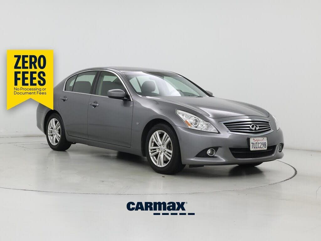 2015 INFINITI Q40
