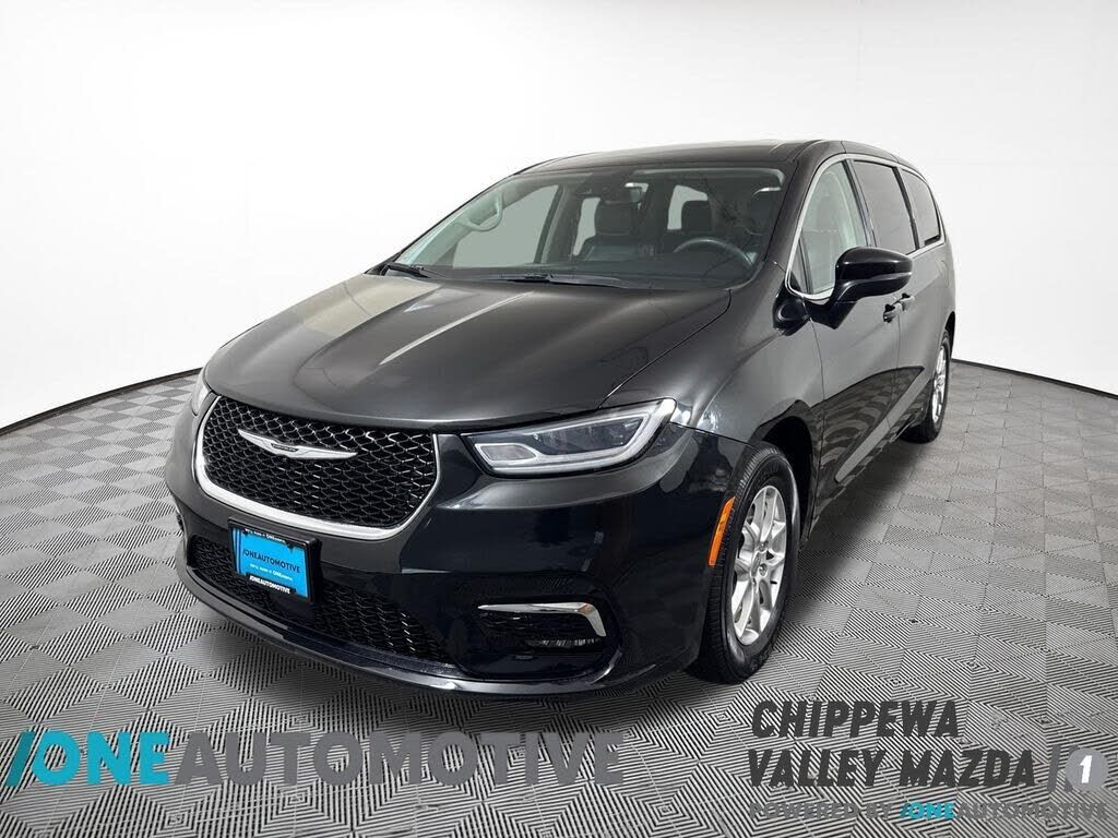 2023 CHRYSLER Pacifica