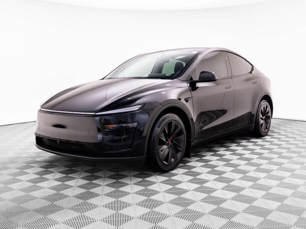 2026 TESLA Model Y