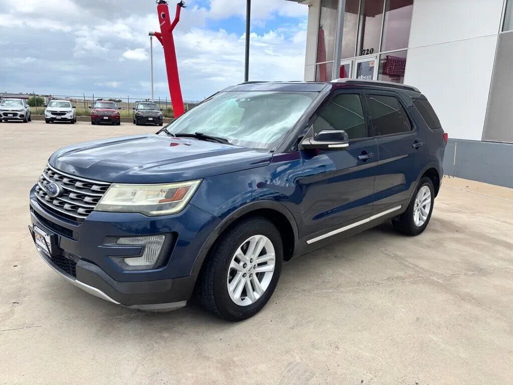 2017 FORD Explorer
