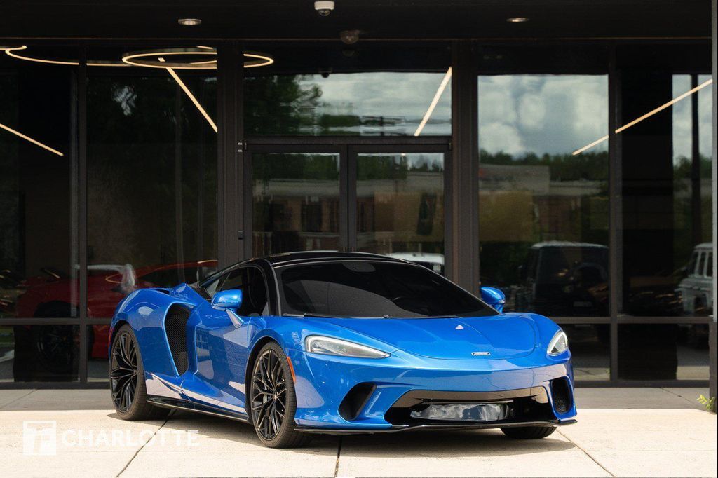 2021 MCLAREN GT