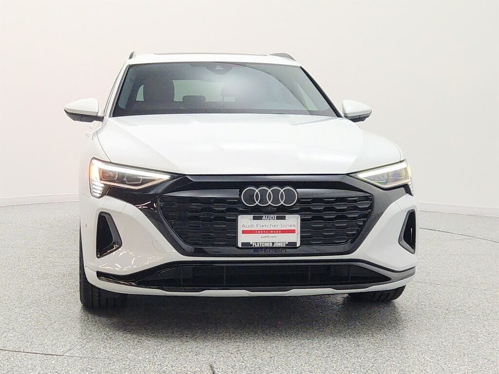 2024 Audi Q8