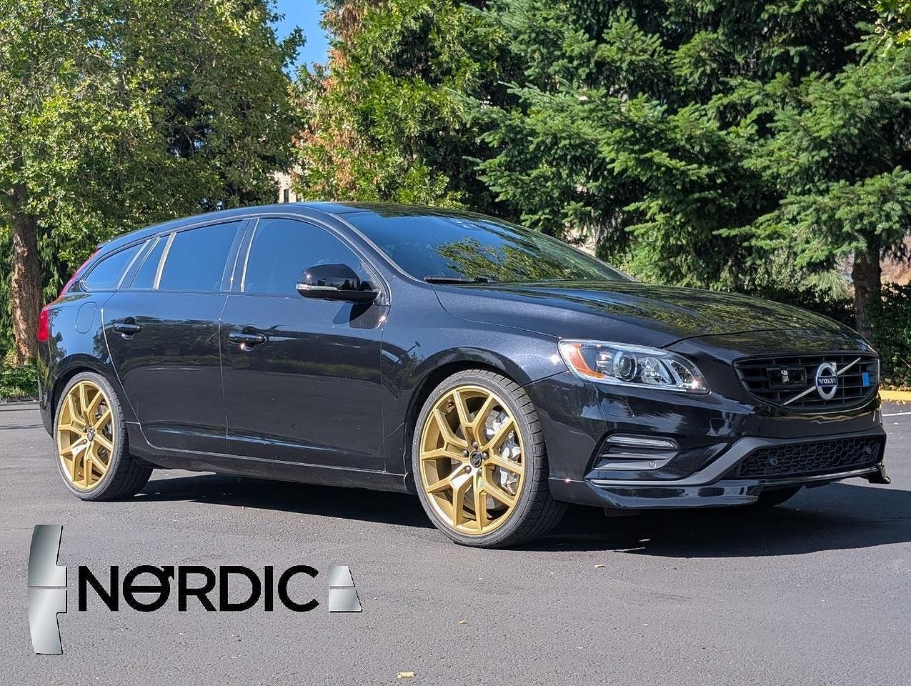 2015 VOLVO V60