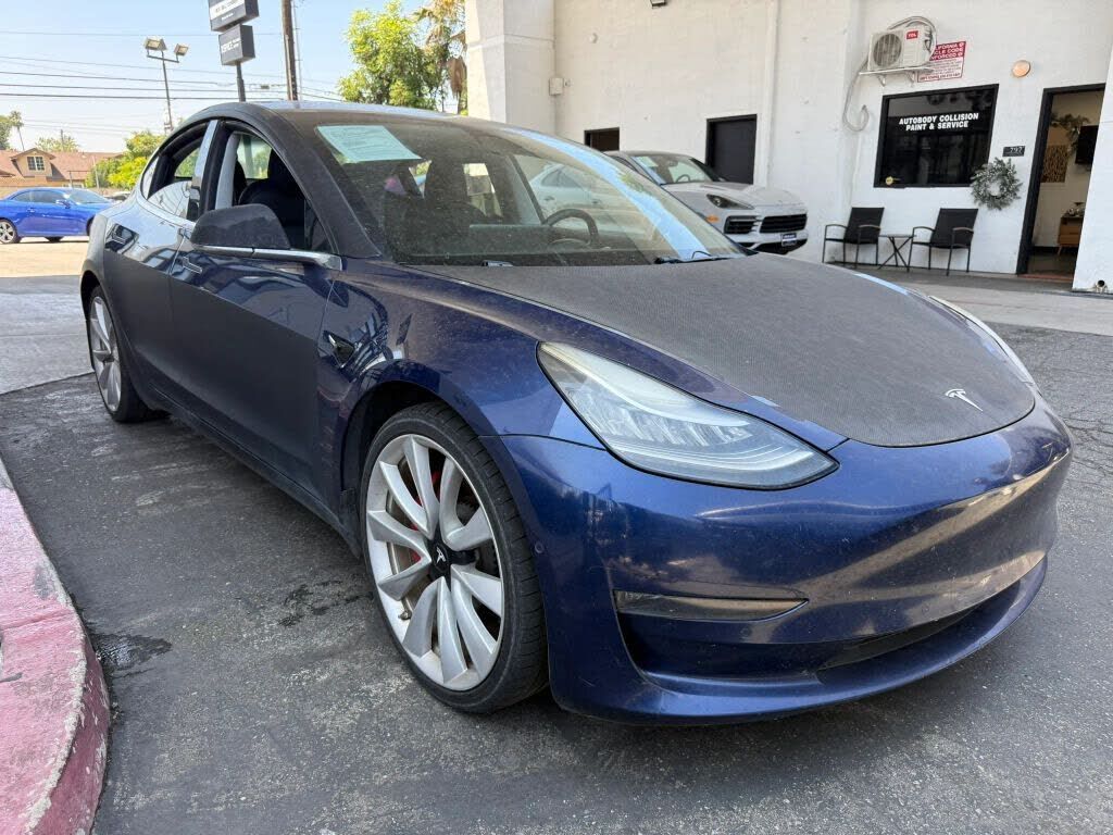 2018 TESLA Model 3