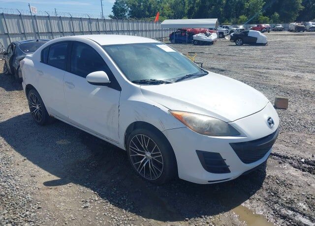 2011 MAZDA Mazda3