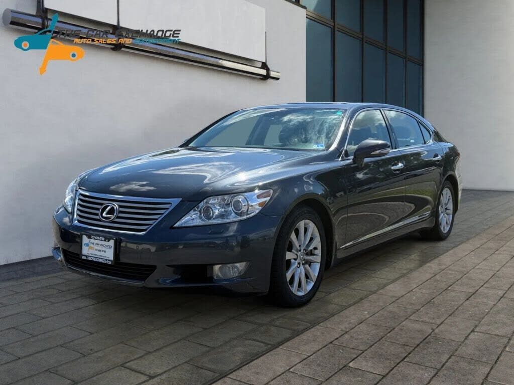2011 LEXUS LS