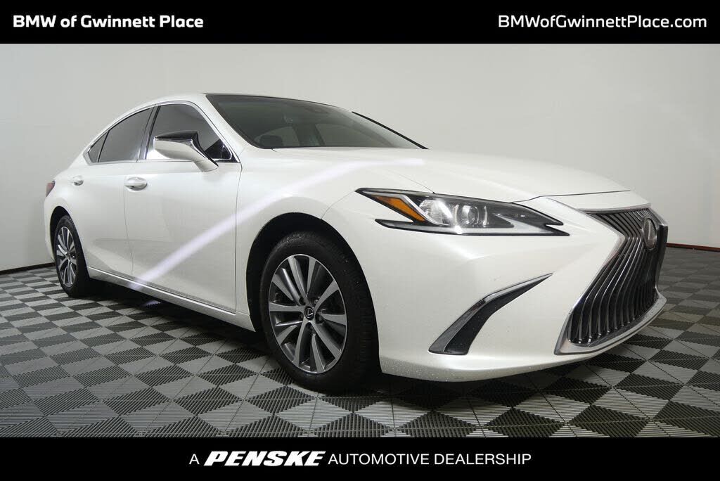 2019 LEXUS ES