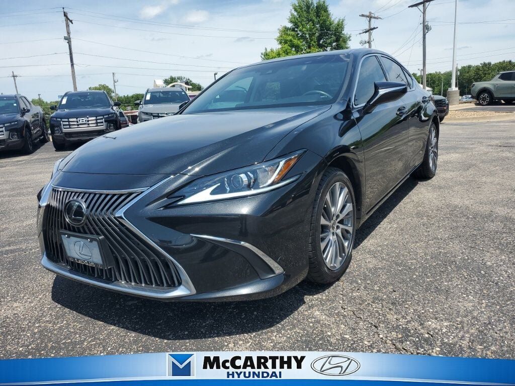 2021 LEXUS ES