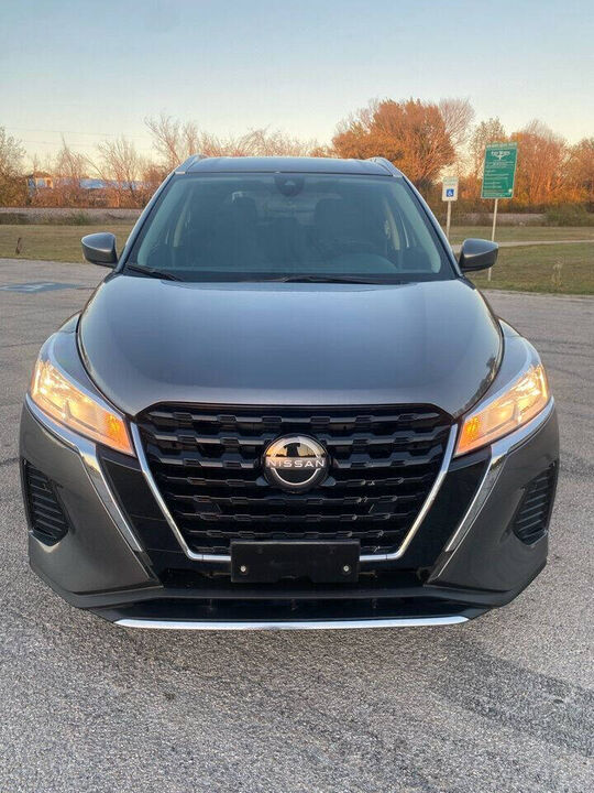 2022 NISSAN Kicks