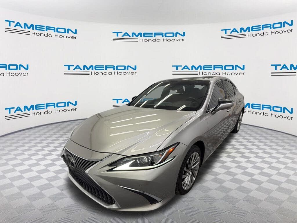 2019 LEXUS ES