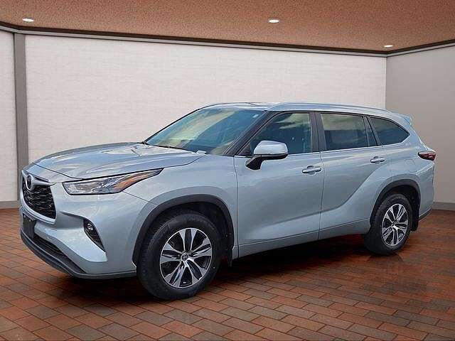 2024 TOYOTA Highlander