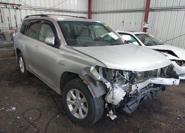 2011 TOYOTA Highlander