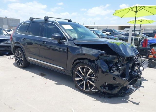 2023 VOLVO XC90