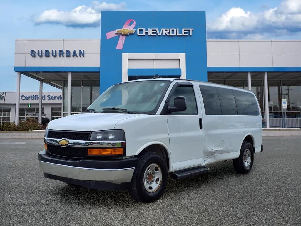 2017 CHEVROLET Express