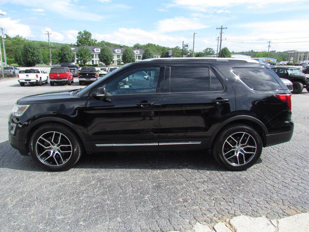 2017 FORD Explorer