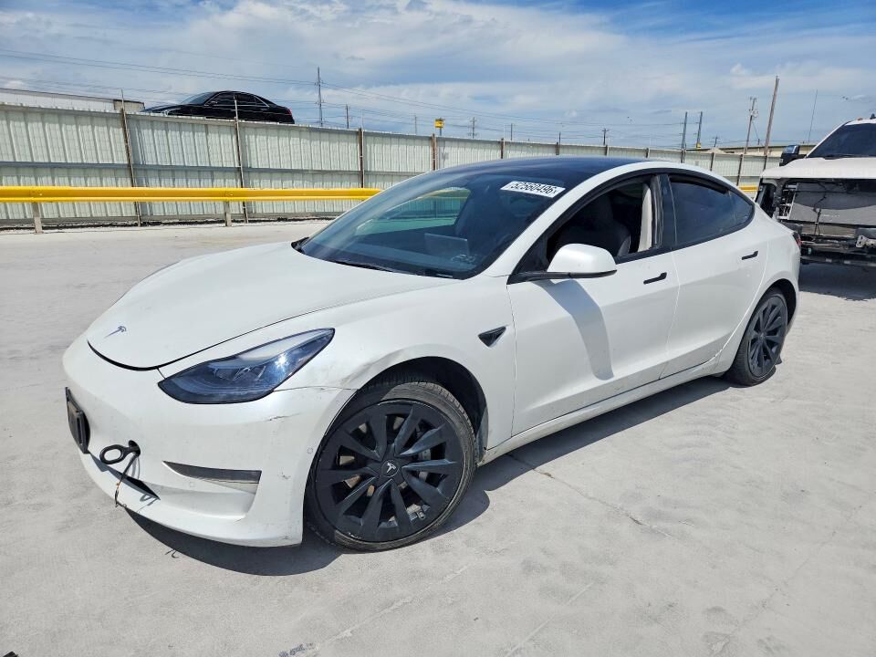2022 TESLA Model 3