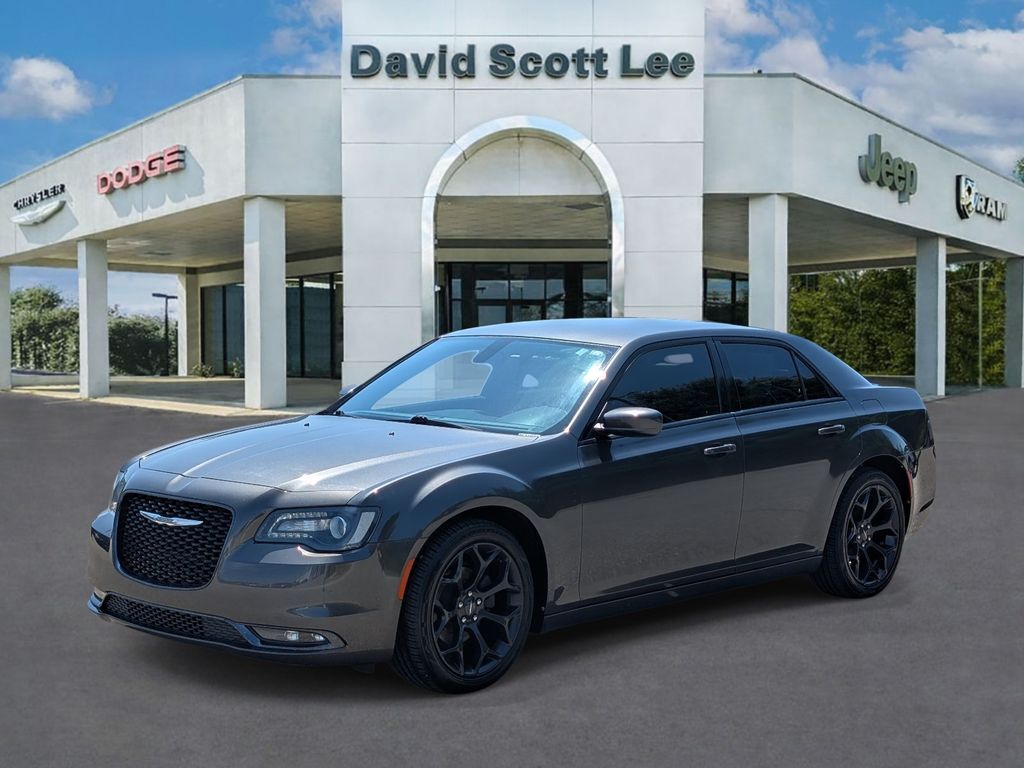 2019 CHRYSLER 300