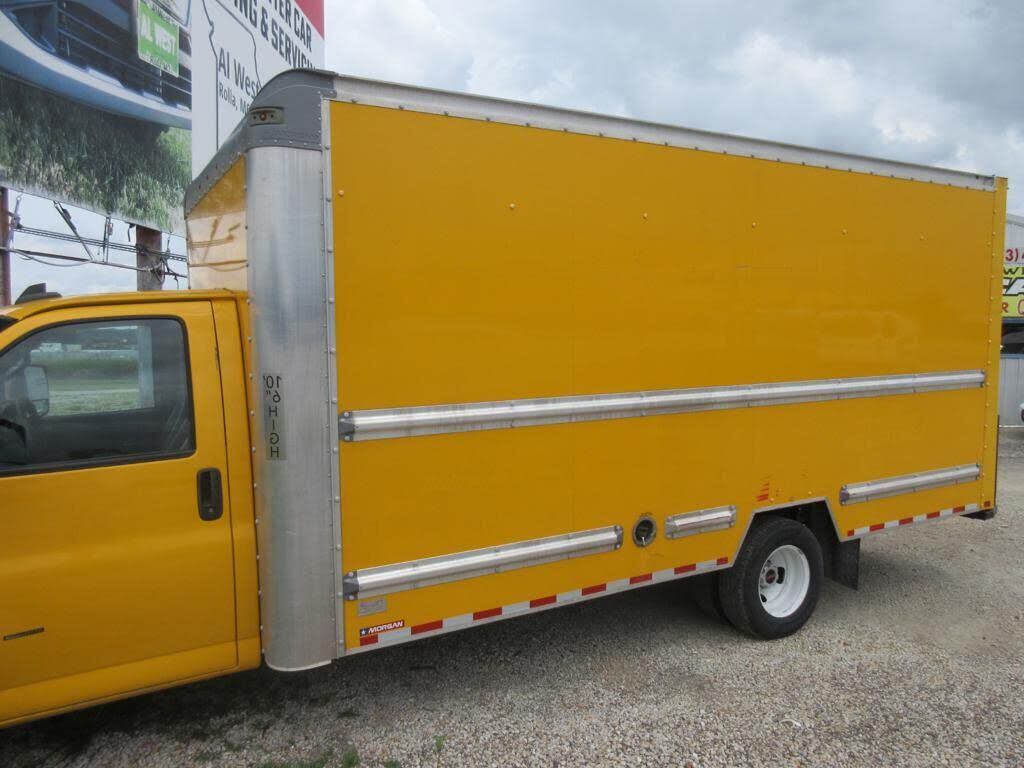 2022 GMC Savana