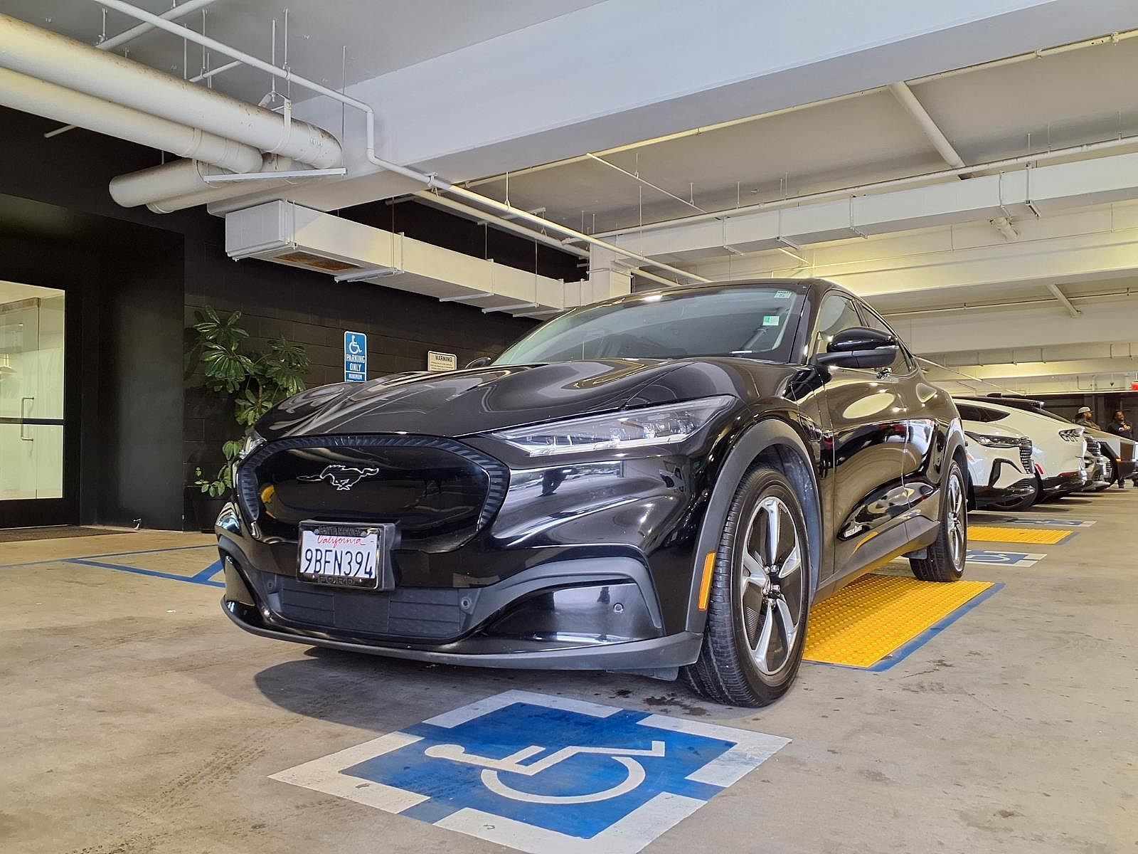 2022 FORD Mach-E