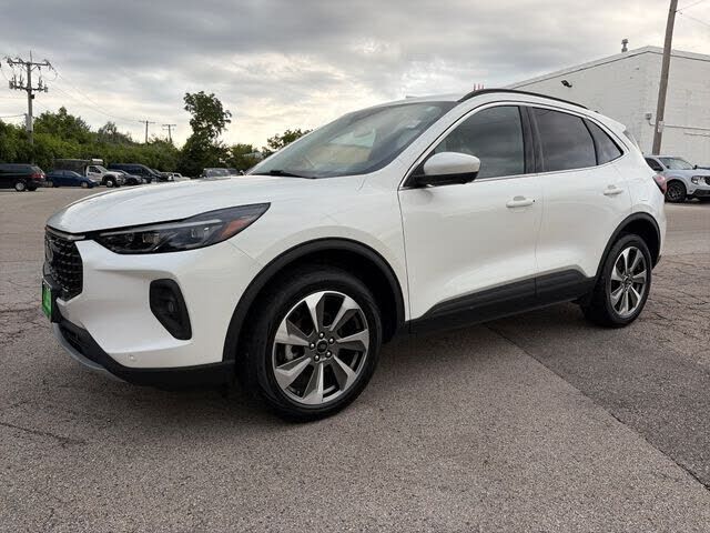 2024 FORD Escape