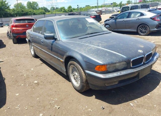 2000 BMW 7 Series