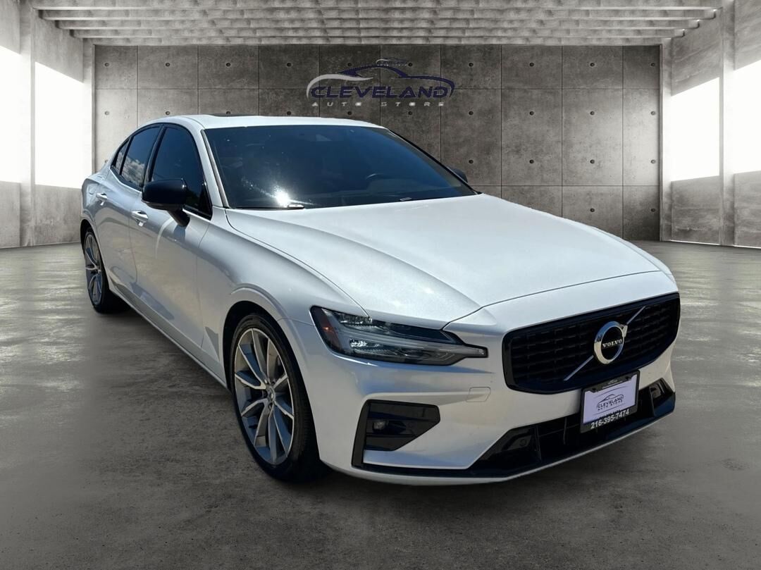 2021 VOLVO S60
