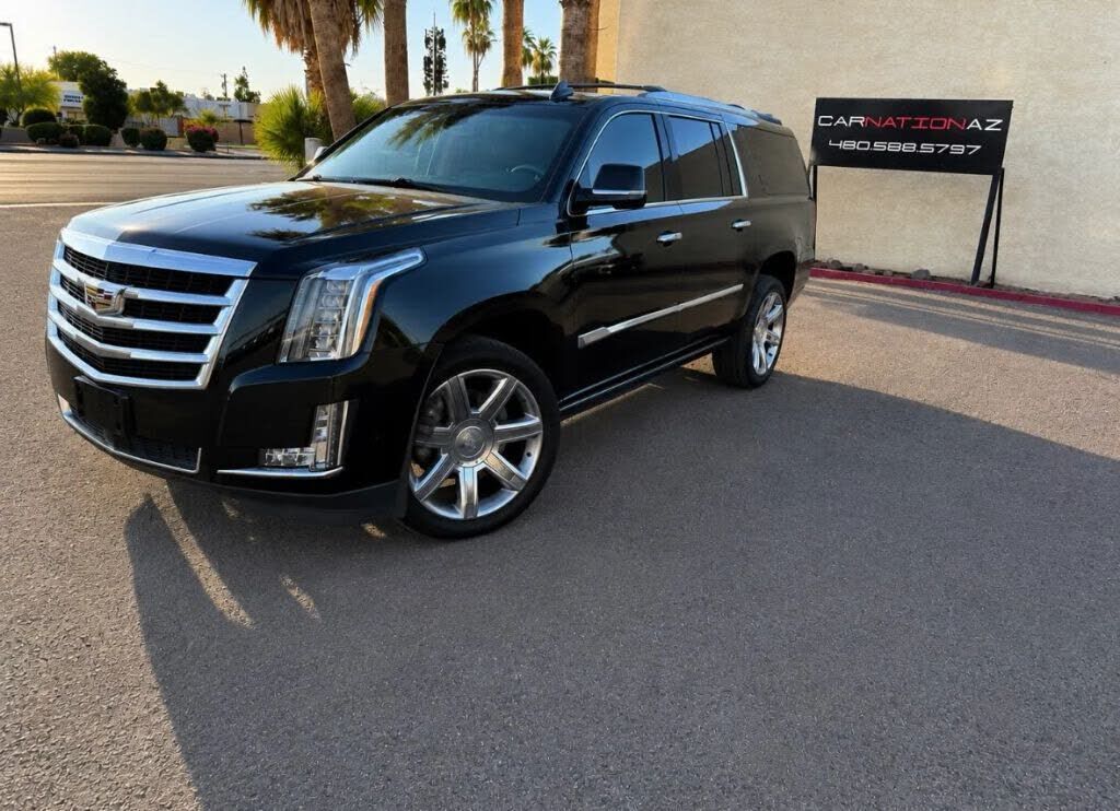 2017 CADILLAC Escalade ESV