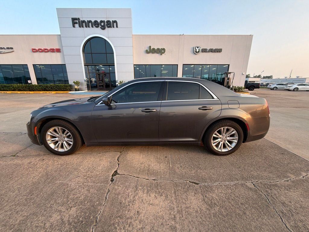 2020 CHRYSLER 300