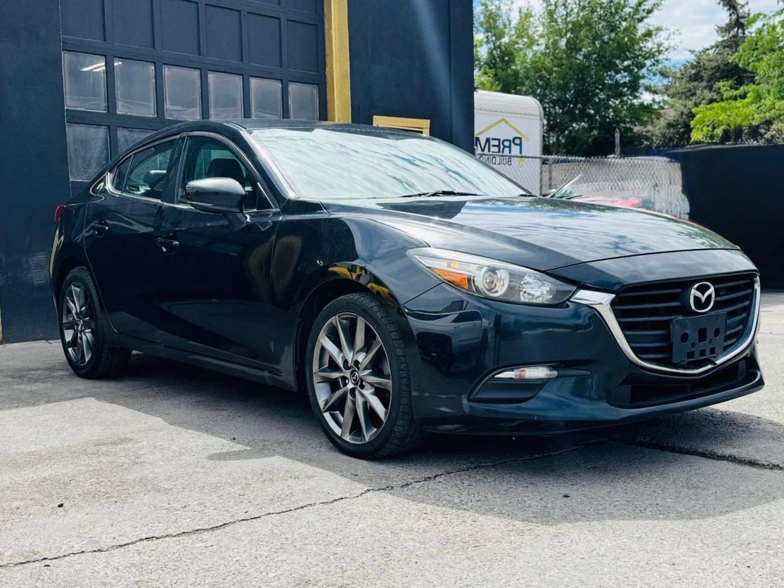2018 MAZDA Mazda3