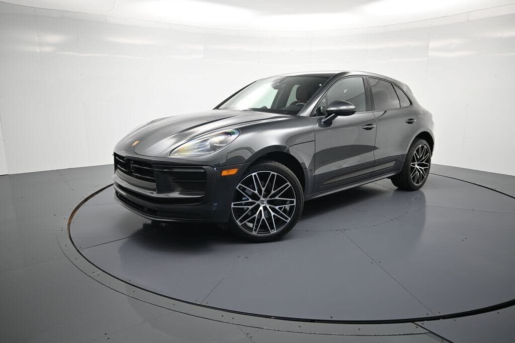 2023 PORSCHE Macan