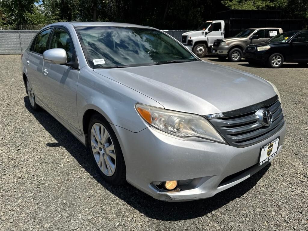 2012 TOYOTA Avalon