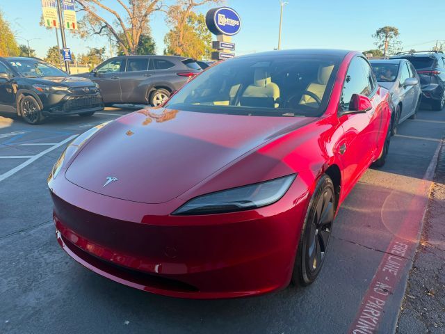 2025 TESLA Model 3