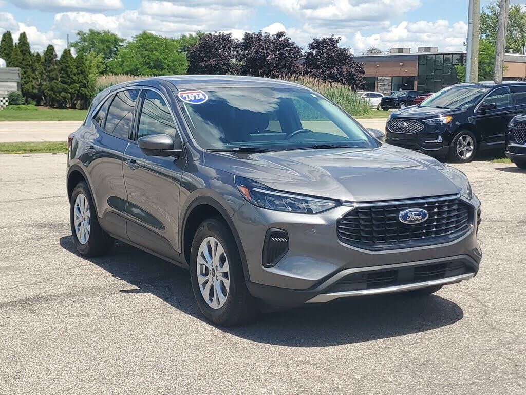 2024 FORD Escape