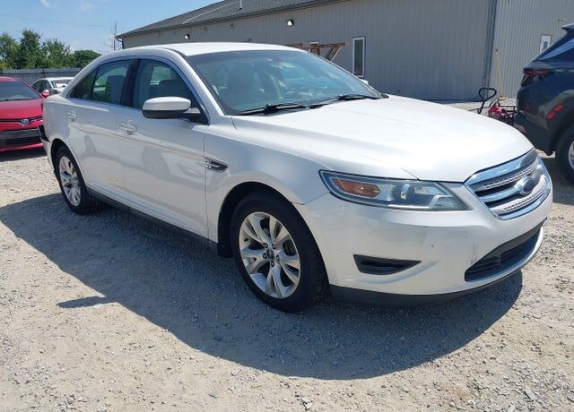 2010 FORD Taurus