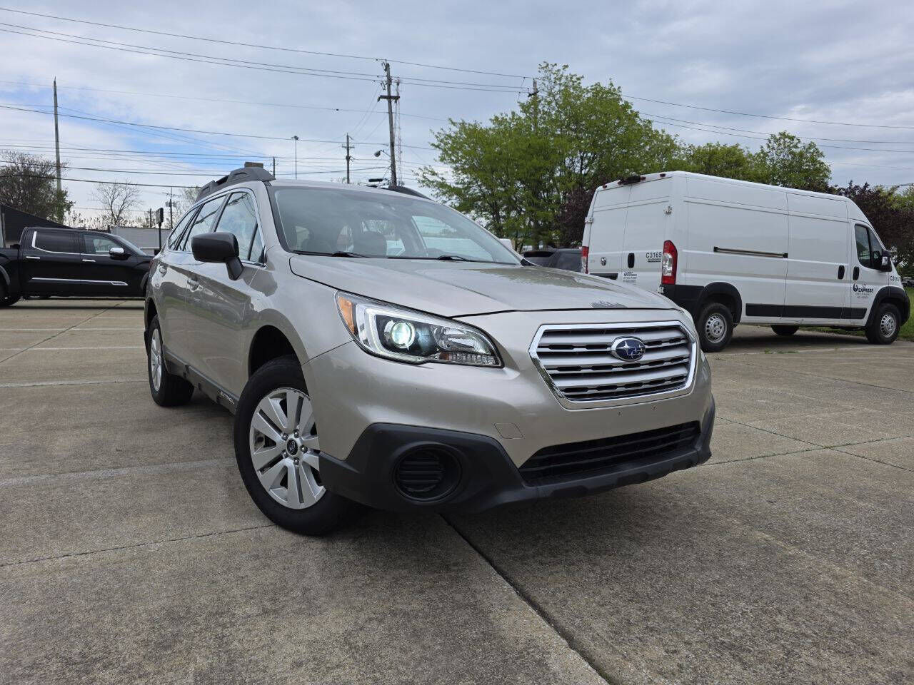 2017 SUBARU Outback