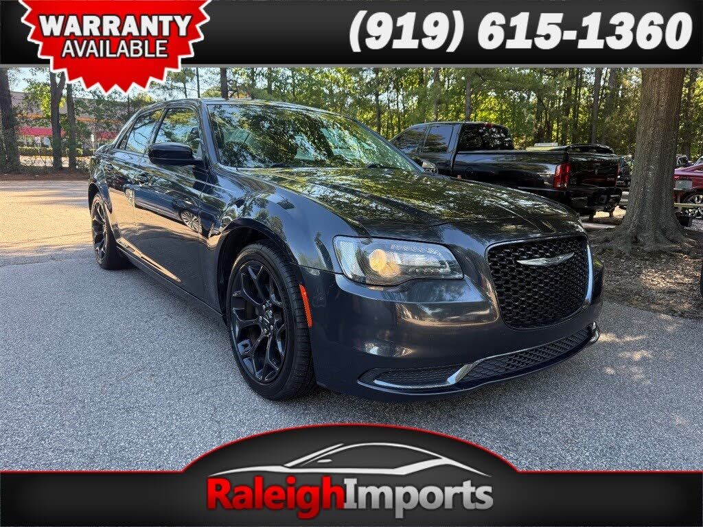 2019 CHRYSLER 300