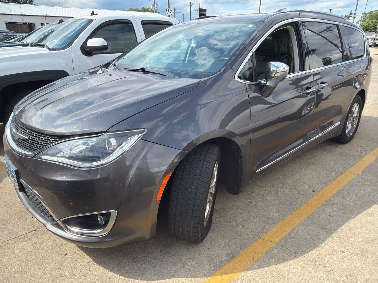 2019 CHRYSLER Pacifica