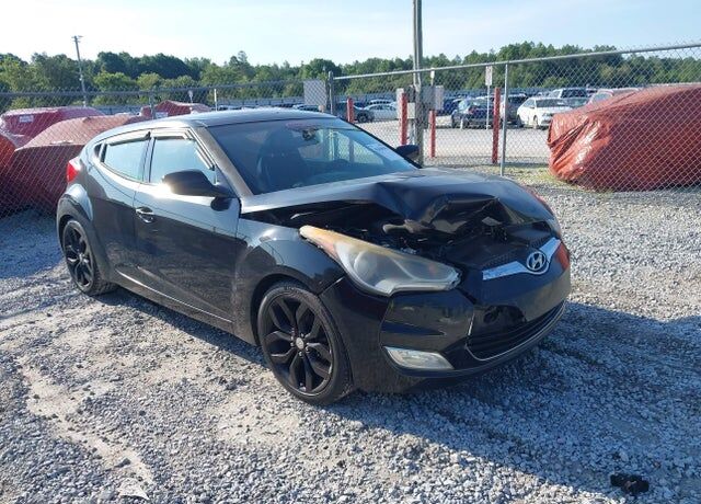2013 HYUNDAI Veloster