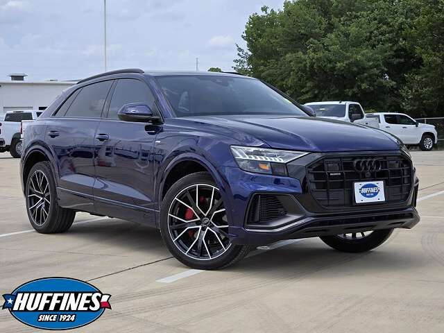 2023 AUDI Q8